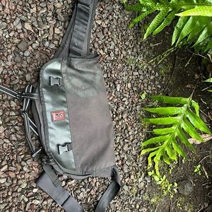 Sleek Black and Gray Messenger Bag
